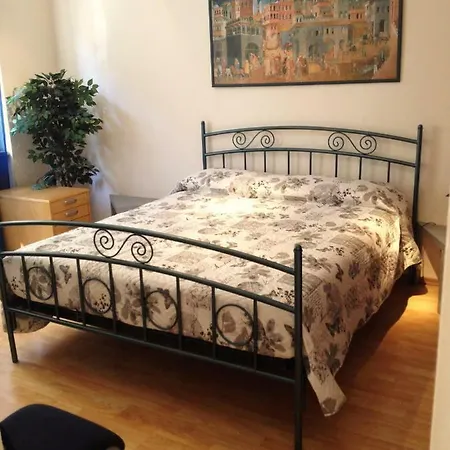 Juliet Nocleg ze śniadaniem
